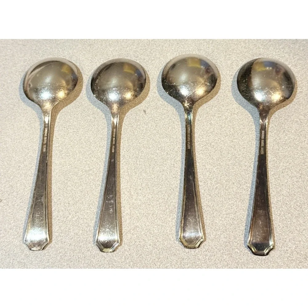 Vintage Oneida Clairhill Hotel Plate (4) Soup Boullion Gravy Spoon Silver Plated